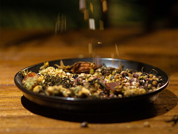 很喜歡“懷府薏康堂”茶飲的包裝設(shè)計，有什么寓意嗎？